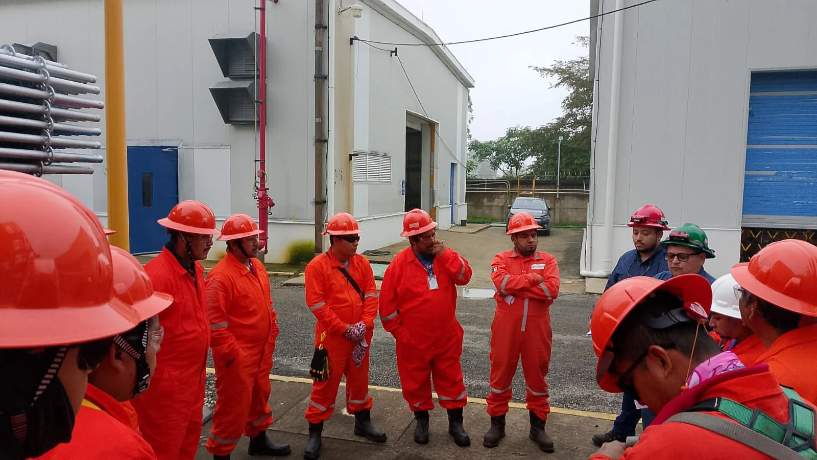 Montaje de andamiaje industrial de Orión Integradores